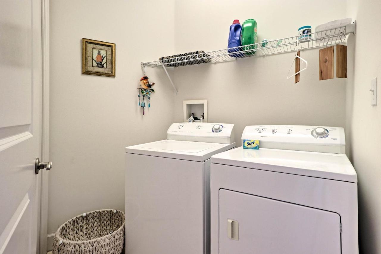 Lavish Beachfront Biloxi Condo With Pvt Patio And Pool! מראה חיצוני תמונה